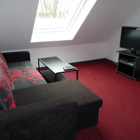 Ferienwohnung In Duesseldorf Hassel מראה חיצוני תמונה